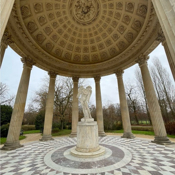 Meet your Posher, Gaby - Picture 1 of 1